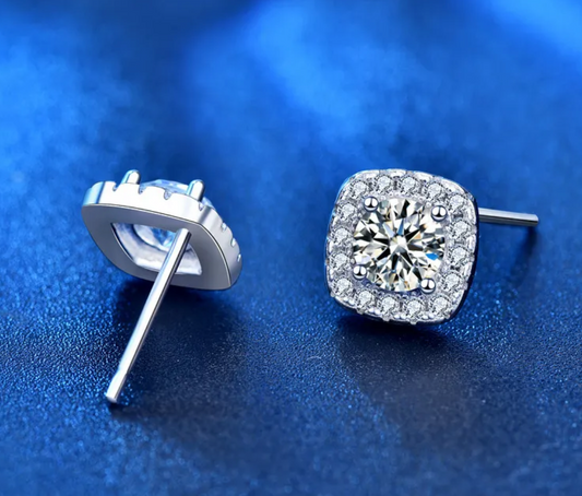 W008 -Romantic Simple Style Square Sterling Silver Moissanite Ear Studs